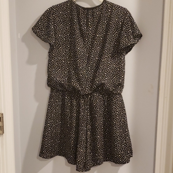 Romper - Picture 2 of 4